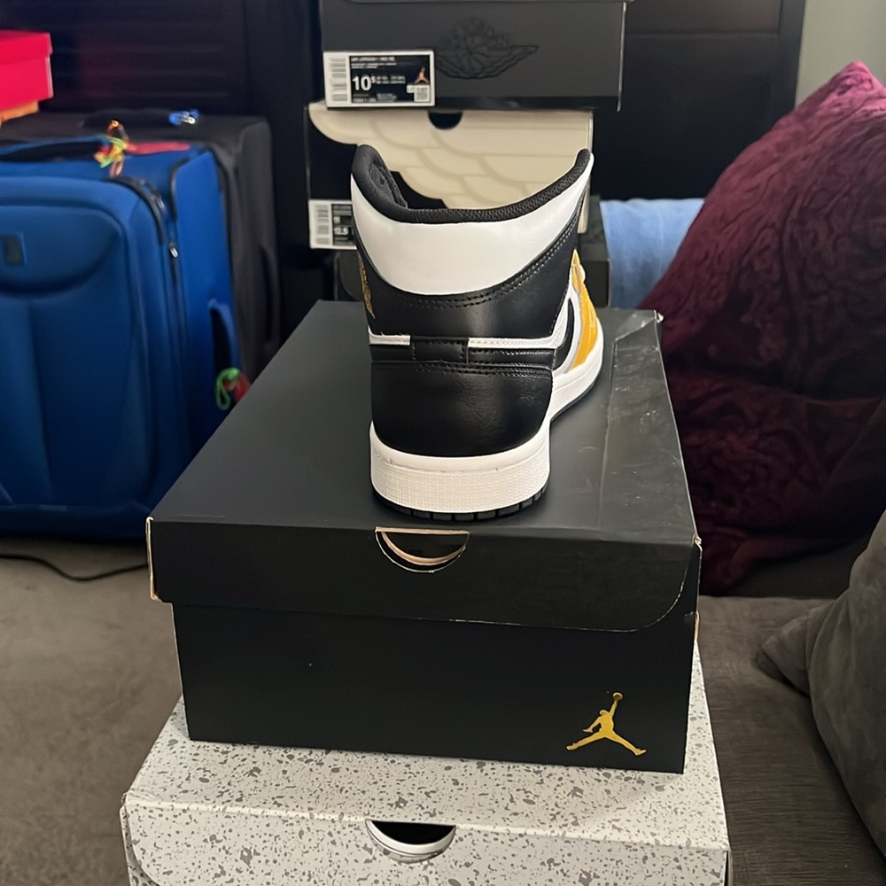 Air Jordan bundle - Picture 5 of 9